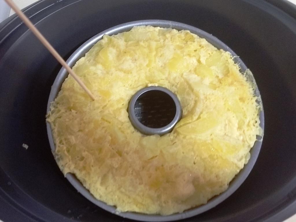 Cocina a niveles con Thermomix® : Tortilla de patatas rellena en Varoma y caldo de pollo con veduras