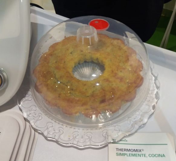 BIZCOCHO DE AGUACATE Y SEMILLAS DE CAÑAMO