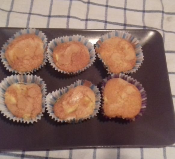 MAGDALENAS DE CHOCOLATE Y MANZANA