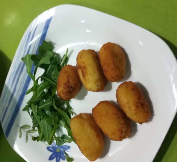 Croquetas de gambas al ajillo